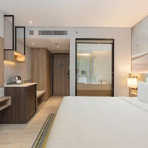 Standard King Room Balcony Mountain View
